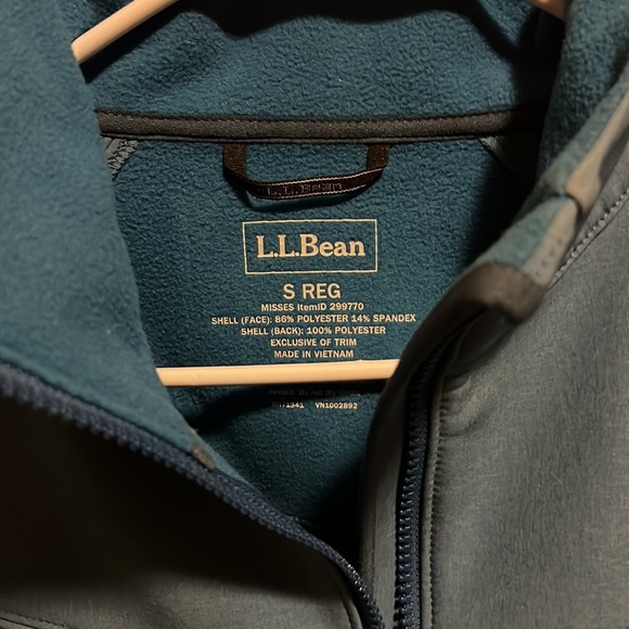 Women’s small LLBean soft shell jacket - Picture 2 of 4